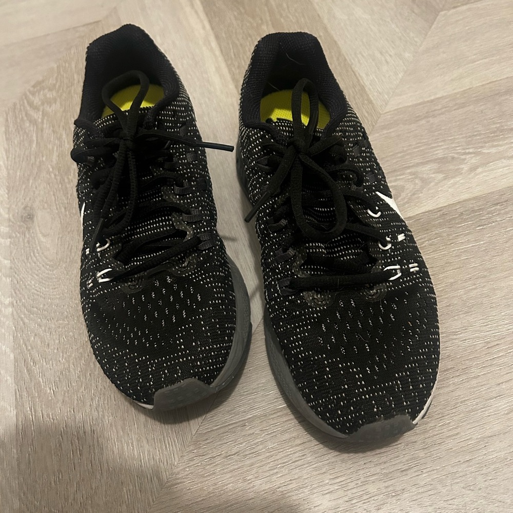 Brande New Nike Air Zoom Structure 19 women’s 7.5